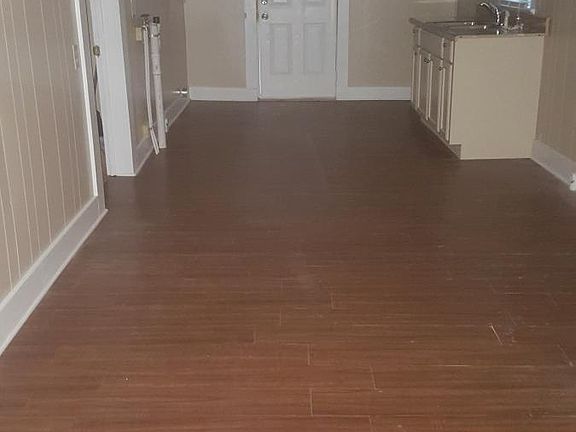 2nd image of 428 Moir St #B