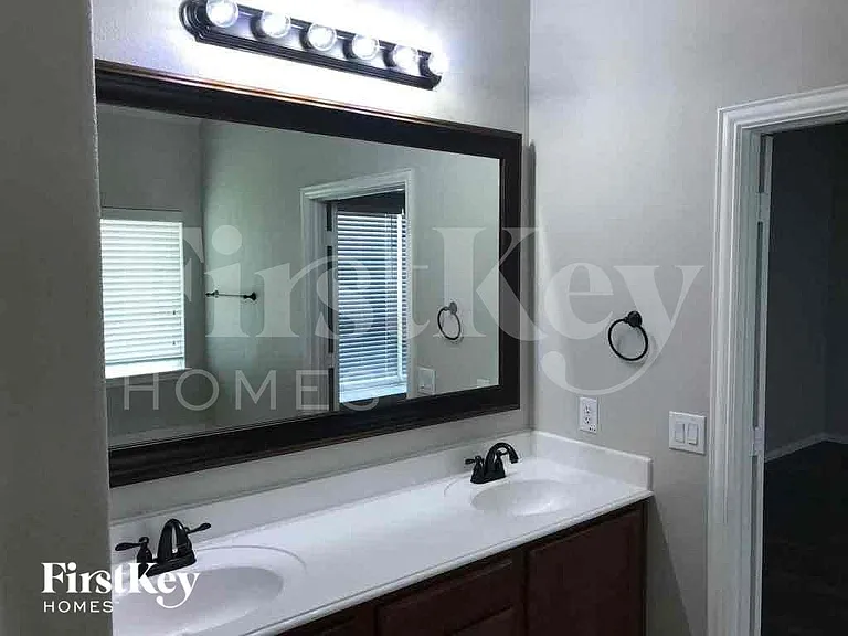 612 Celeste Ln — Photo 21