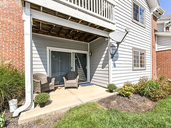 2nd image of 8418 Glenwillow Ln Unit 101