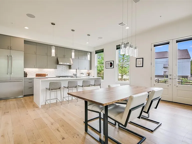 1410 Woodlawn Blvd #B — Photo 8