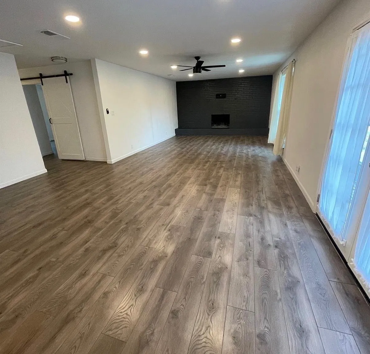 3 bed, 1798 sqft, $2,450 — Photo 2