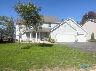 1016 Farmview Dr, Waterville, OH 43566
