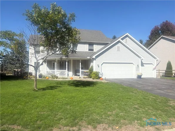 1016 Farmview Dr, Waterville, OH 43566