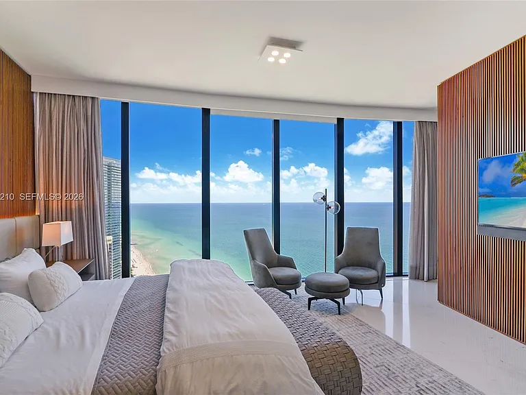 18555 Collins Ave #4305 — Photo 13