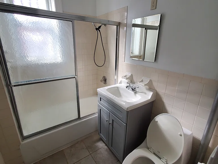 306 E 91st St #1R — Photo 4