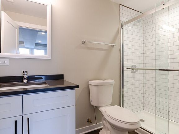 4th image of 2325 S California Ave #1