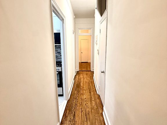 5th image of 51 7th Ave S APT 1F
