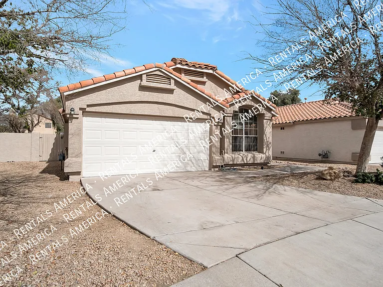 1200 W Kingbird Dr — Photo 1
