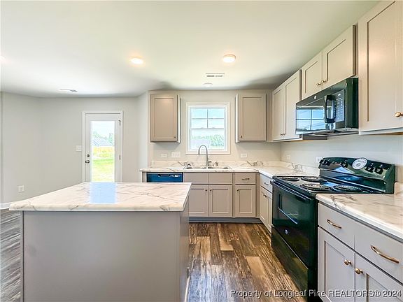 4th image of 285 Emily Lot 31