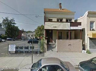 14 Aspen Pl, Passaic, NJ 07055