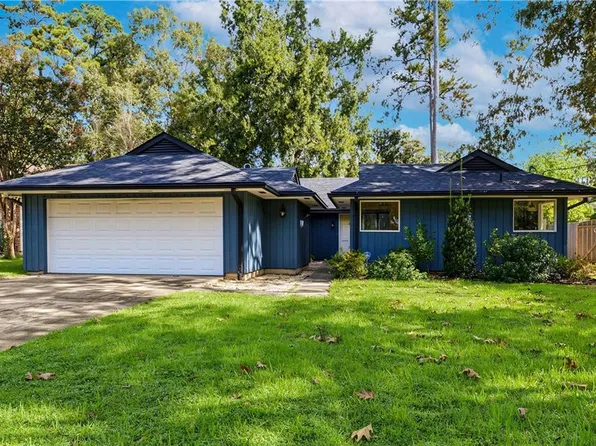 147 Woodside Dr, Mandeville, LA 70448