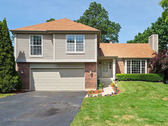 1st image of 664 White Oak Ln