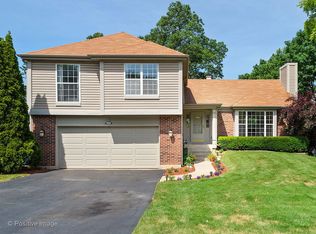 664 White Oak Ln, Bartlett, IL 60103