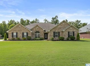 16581 Mulberry Ln, Athens, AL 35613