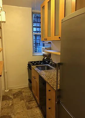 Rented by Gala West Realty LTD | media 19