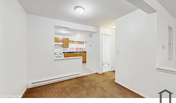 3 bed, 1000 sqft, $2,100 — Photo 4