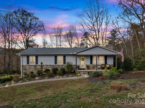 6 Laurel Forest Dr, Horse Shoe, NC 28742