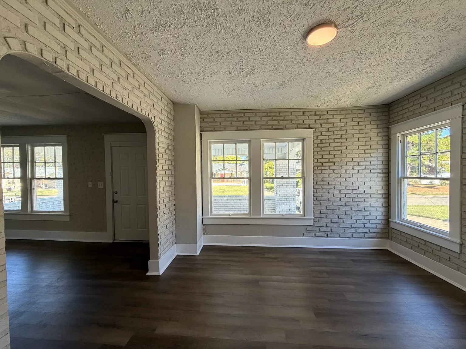 4 bed, 2100 sqft, $1,400 — Photo 4