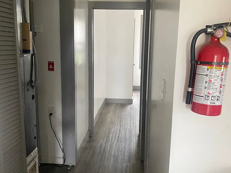 158 Summit Ave #1R — Photo 5