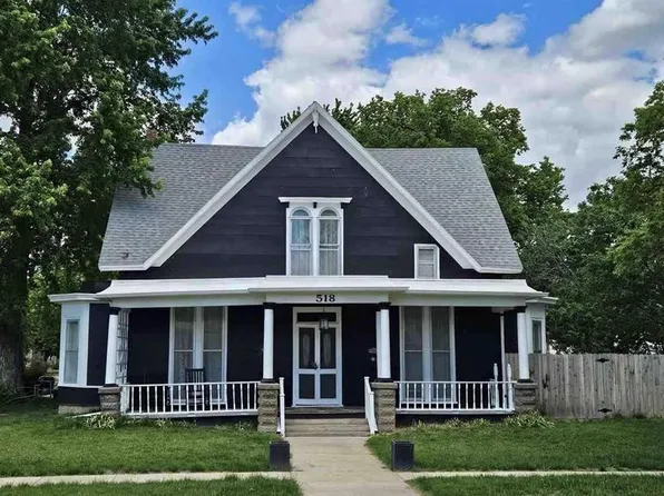 518 NW 2nd St, Abilene, KS 67410