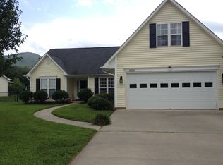 222 English Oak Rd, Fletcher, NC 28732