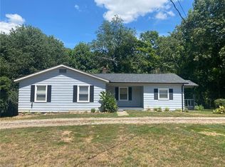 426 Pondview Dr, North Wilkesboro, NC 28659