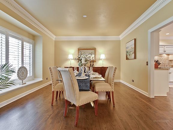 4th image of 381 Belle Foret Dr