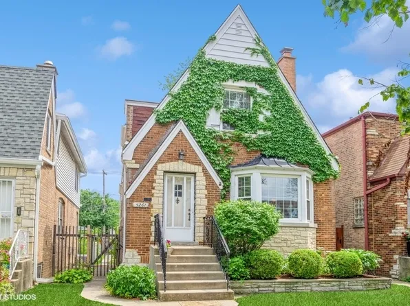 5261 N La Crosse Ave, Chicago, IL 60630