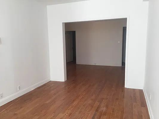 Rented by Oxford Property Group | media 7