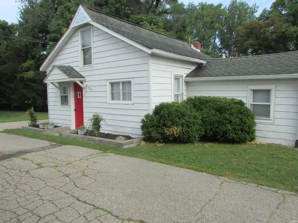 1513 Brubaker St, Warsaw, IN 46580