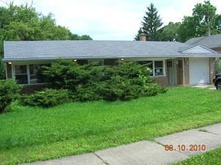 1st image of 1654 W Wicke Ave