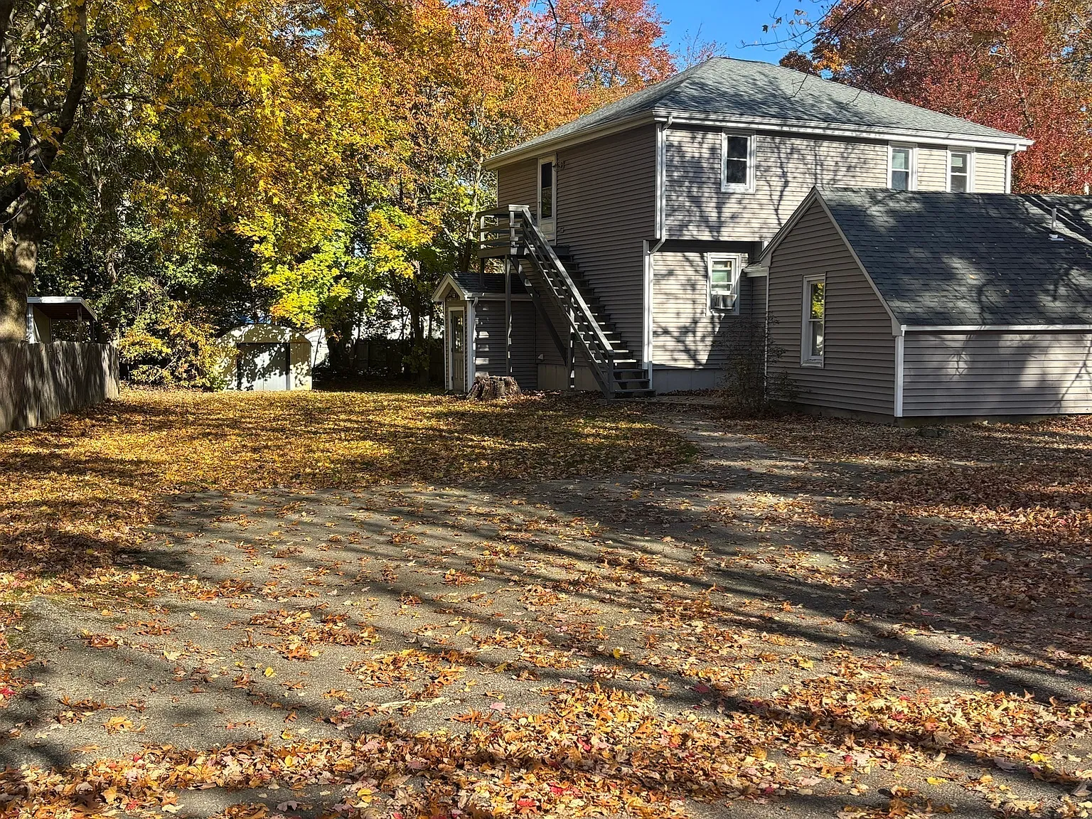 2 bed, 1.0 bath, 1100 sqft, $1,900 — Photo 3