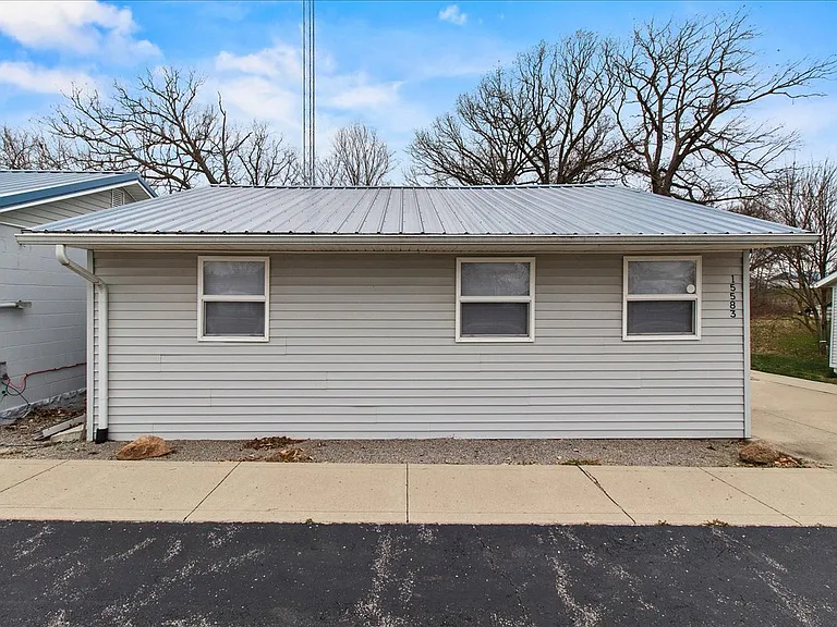 15583 N State Route 235 — Photo 16