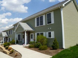 76 Aveonis Ct, Fishkill, NY 12524