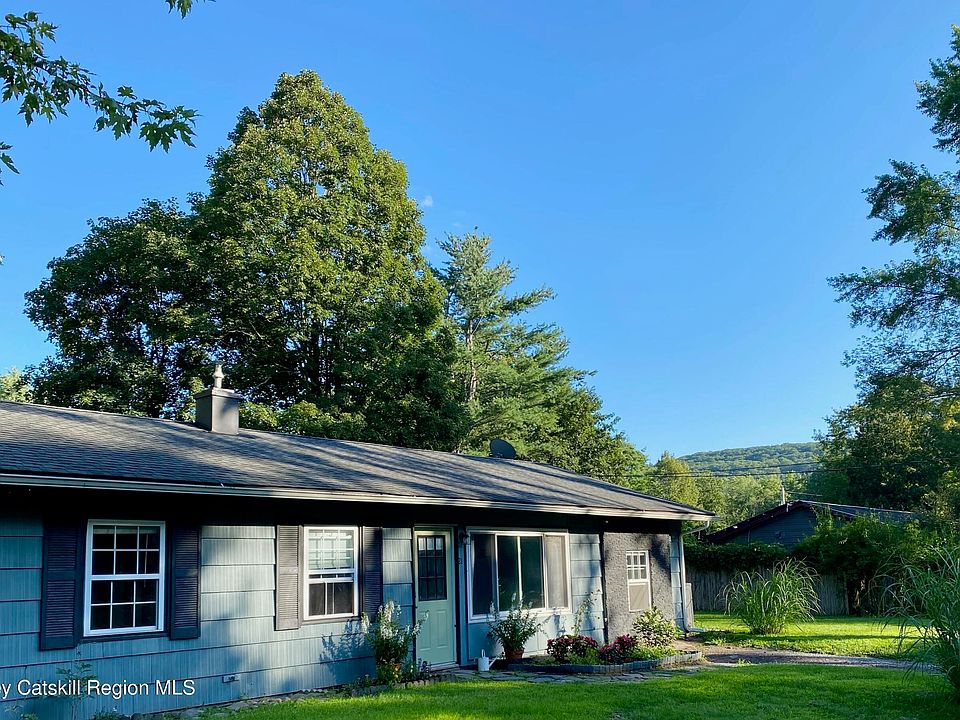 1st image of 21 Overlook Drive