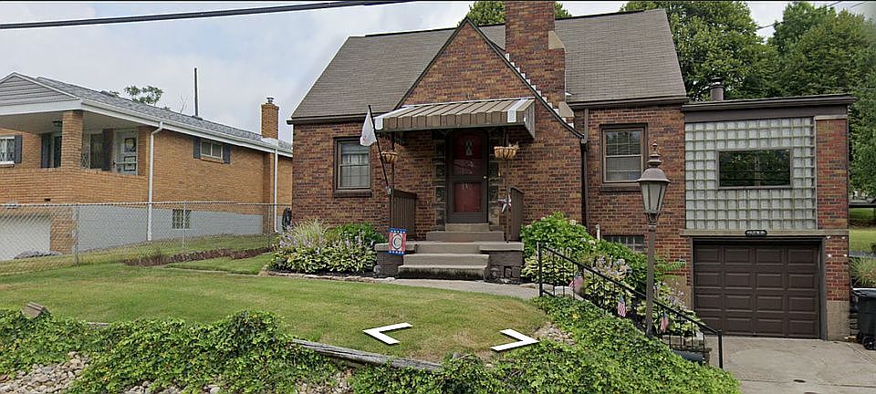 2nd image of 813 Geyer Rd