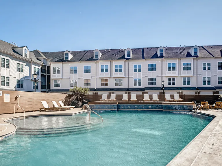 our apartments offer a swimming pool at Harbor Pointe, New Jersey