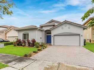 8811 SW 203rd Ter, Cutler Bay, FL 33189