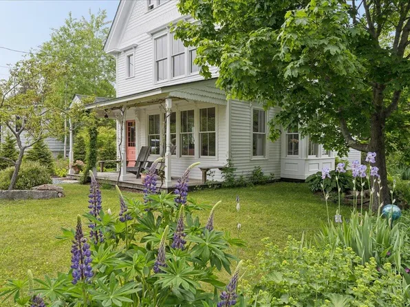 5 Mcdonald Lane, Stonington, ME 04681