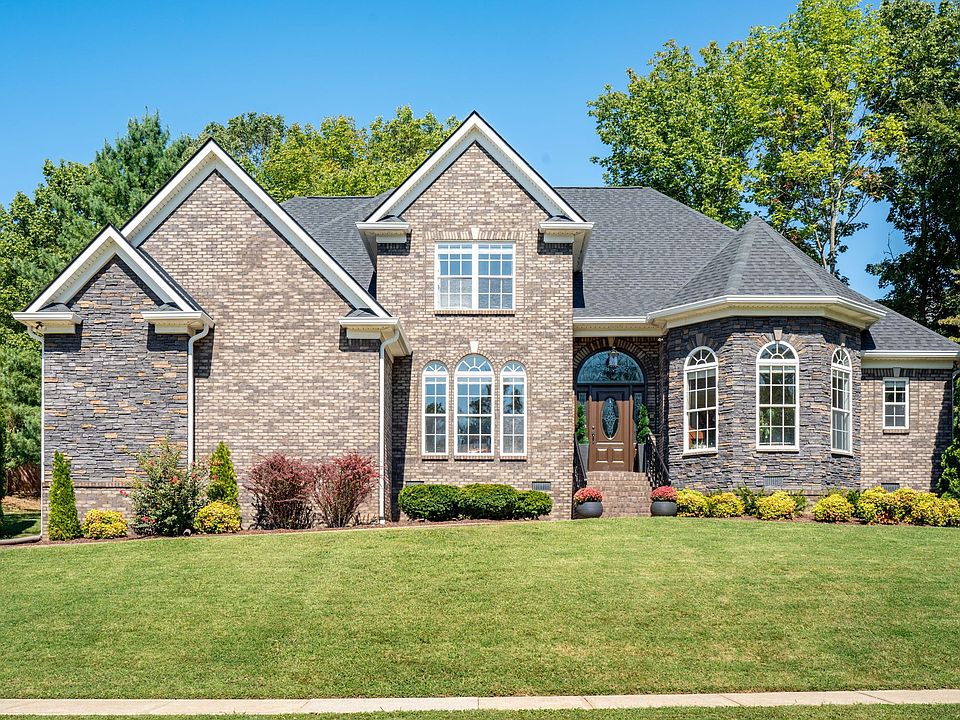 1st image of 825 Burlington Ct