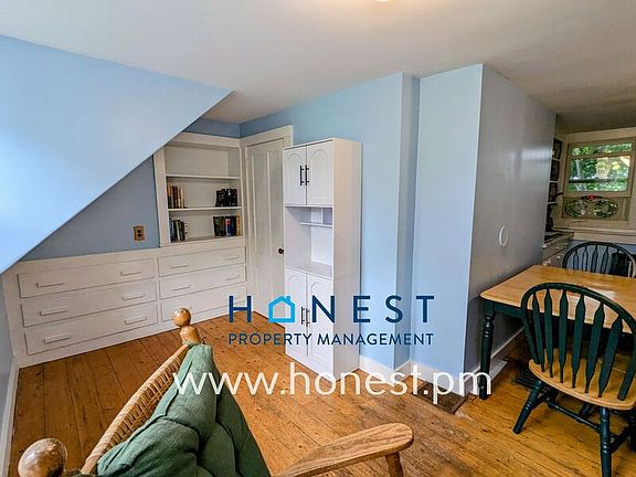 4th image of 115 Albion Rd Unit 2