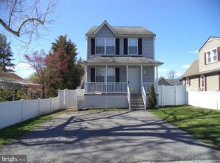 8208 W End Dr, Baltimore, MD 21226