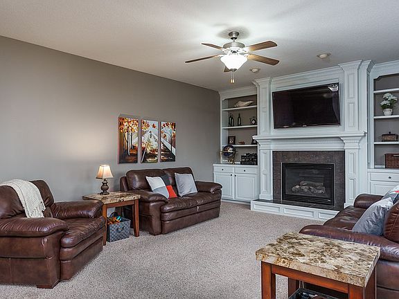 3rd image of 4019 Belair Dr