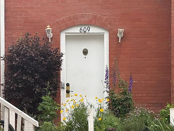 3rd image of 611 W Colorado Ave Unit 607