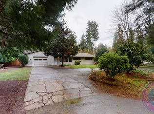 6117 Washington Ct, Lake Oswego, OR 97035