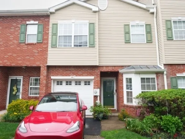 32 Windsor Dr, Lincoln Park Boro, NJ 07035