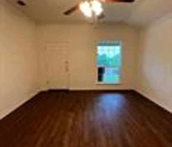 403 Olaf Dr #B — Photo 5