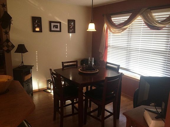 3rd image of 693 Millcrest Dr