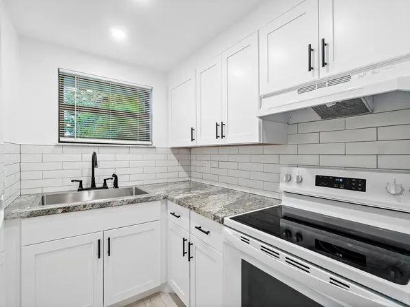 626 N Federal Hwy #3, Lake Worth, FL 33460