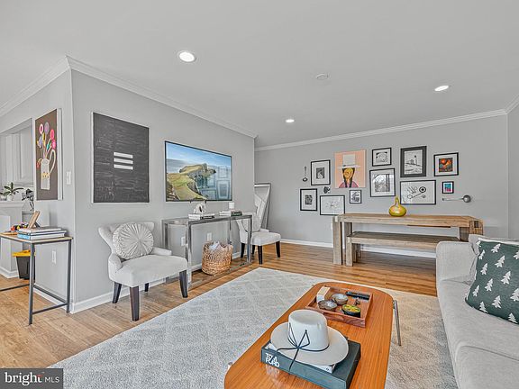 4th image of 1914 Wilson Ln APT 202